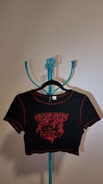 H&M DIVIDED "CHAOTIC" Black Graphic Crop Top– Size M